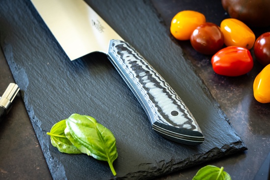 Santoku Messer mit schwarz/grauem Griff