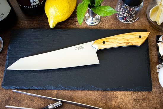 Santoku Messer mit Griff aus Olivenholz