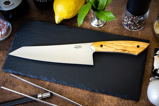 Santoku Messer mit Griff aus Olivenholz