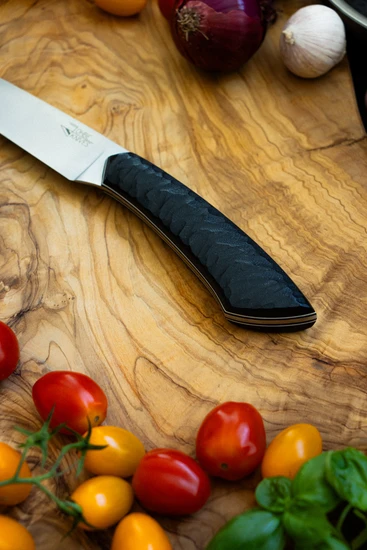 Filetiermesser mit schwarzem Griff