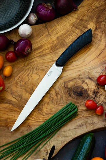 Filetiermesser mit schwarzem Griff