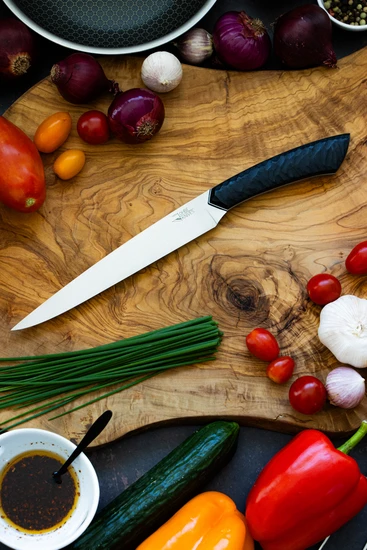 Filetiermesser mit schwarzem Griff